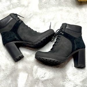 BRAND NEW!! Timberland black boots with you